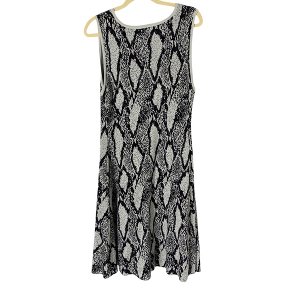 NWOT Torrid Size 1 14/16 Gray Snake Print Sleeveless Sweater Dress - Picture 2 of 5